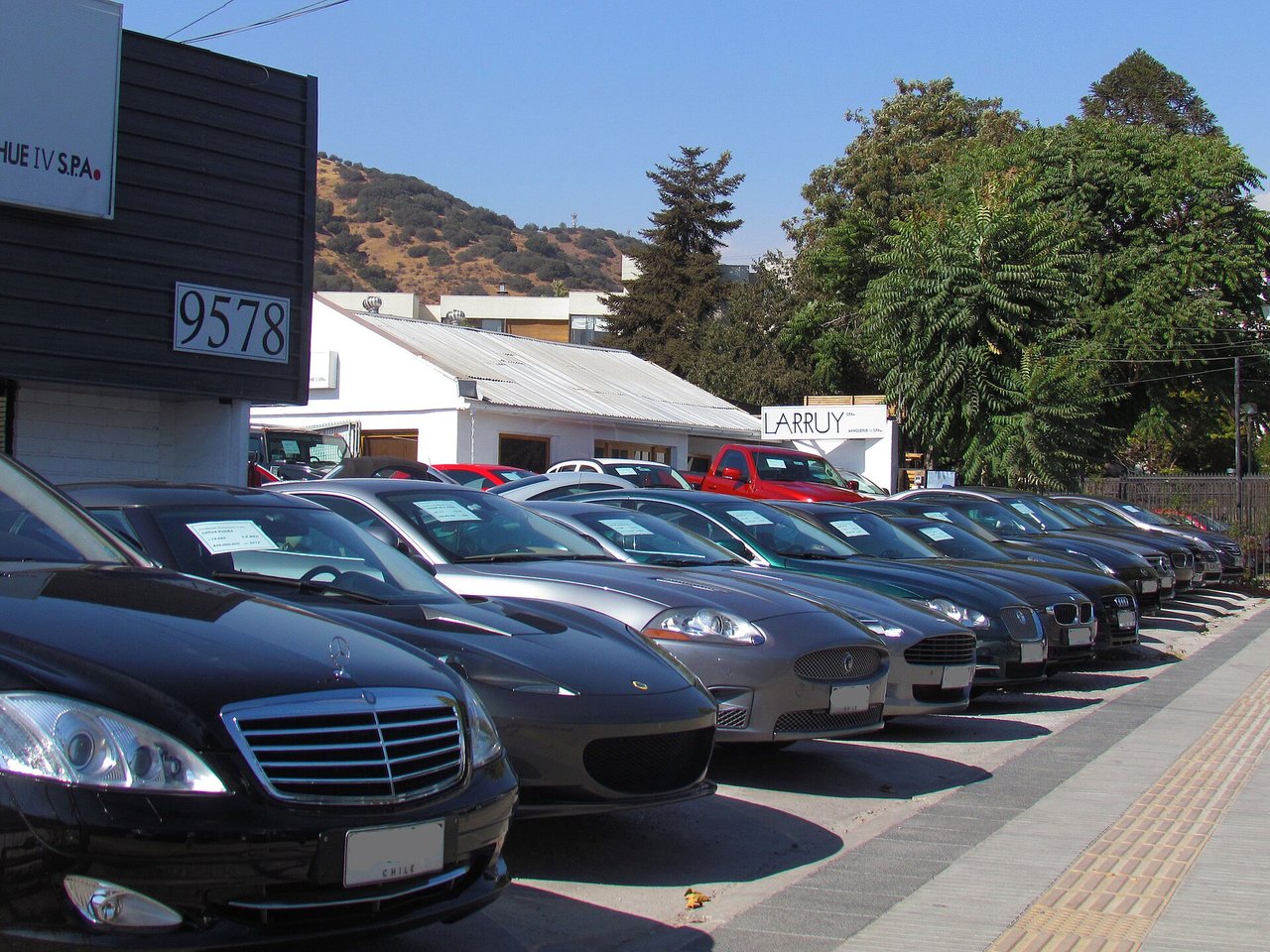 中古車販売店